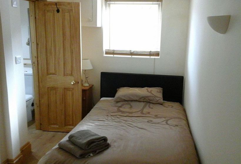 Pensão Whitehouse Cottage