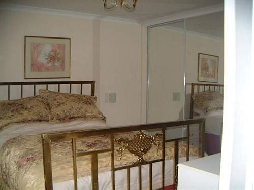 Bed & Breakfast Chycara House 9