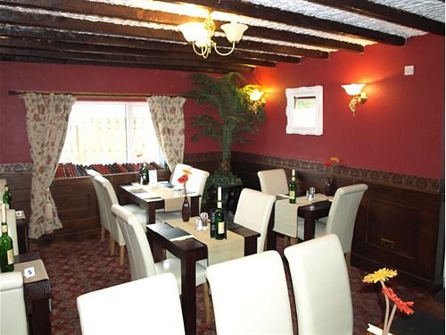 Hotel The Village Inn