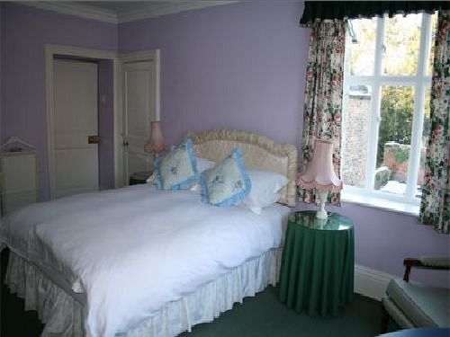 Pension Newburgh House