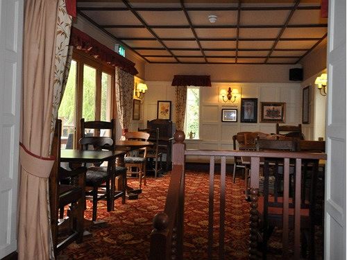 Hotel George & Falcon 4