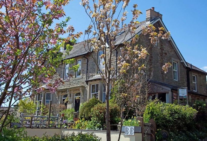 Brookside Villa - B&b