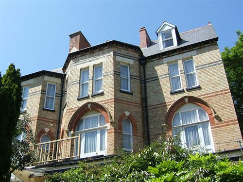 Bed and Breakfast The Woodlands Hotel - Guest House