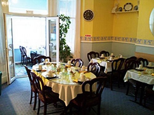 Pension The Shepperton 4