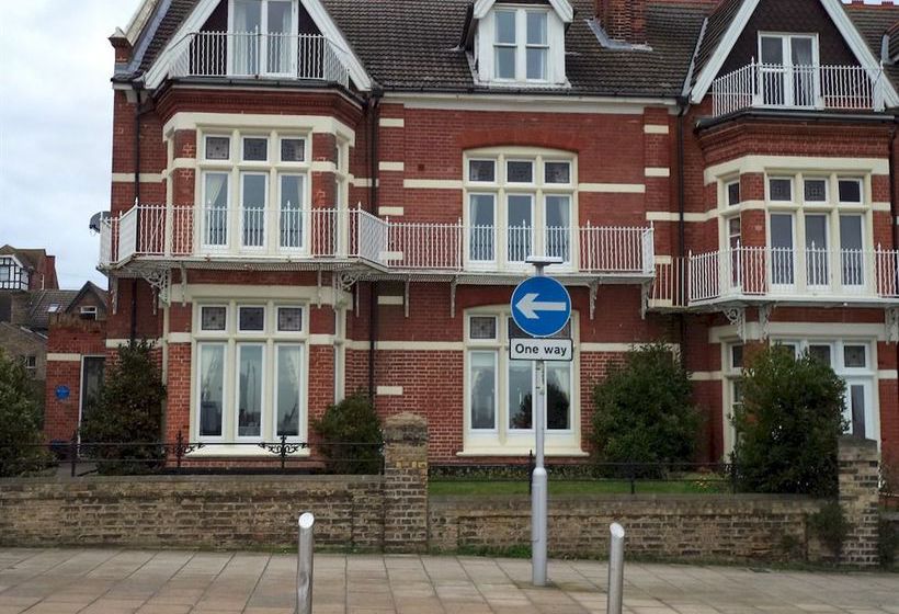 Bed and Breakfast Britten House