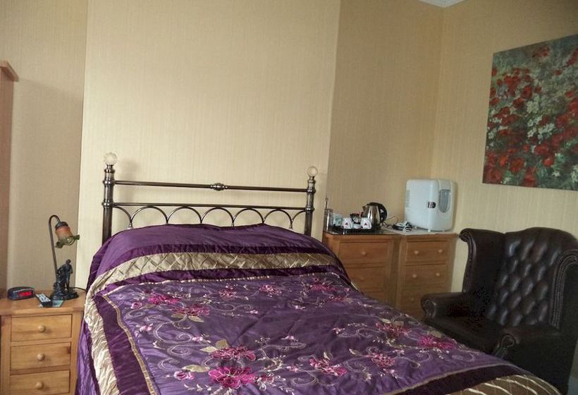 Bed and Breakfast Britten House 2