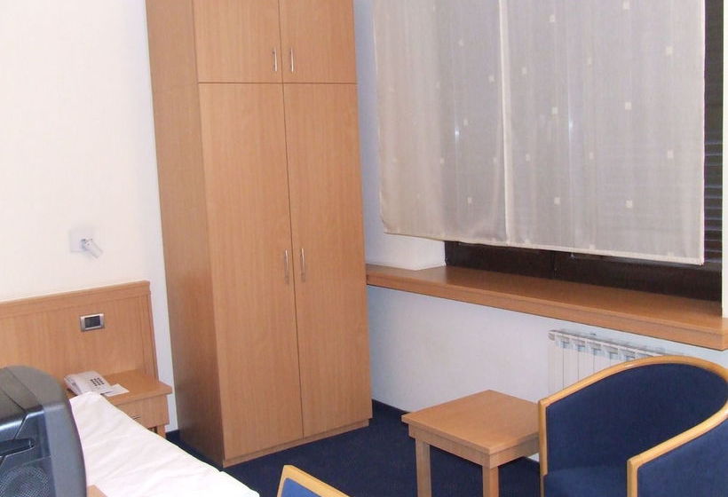 Hôtel Tomislavov Dom 8