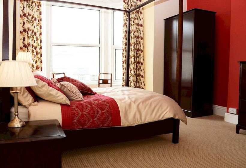 Pension The Senarth (with Off Street Parking)