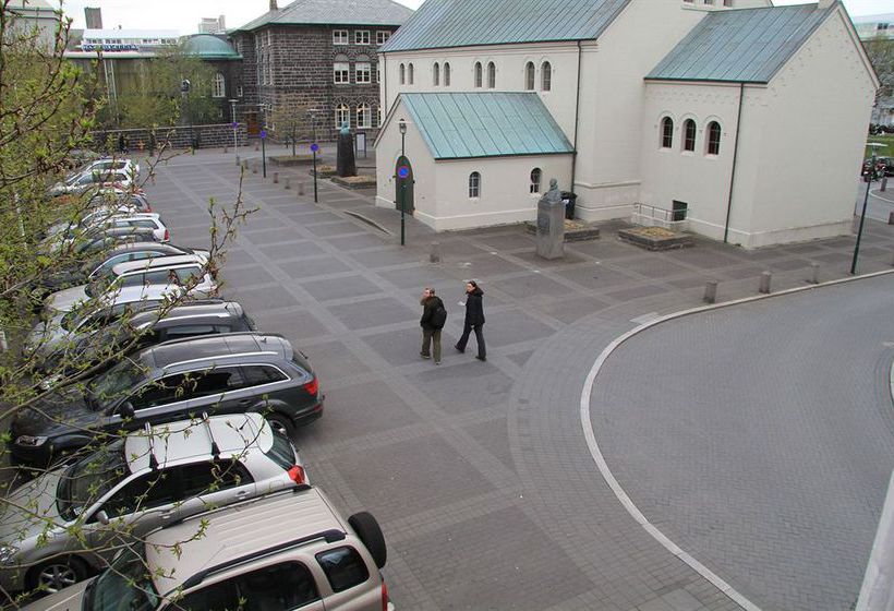 Pension Skolabru Guesthouse