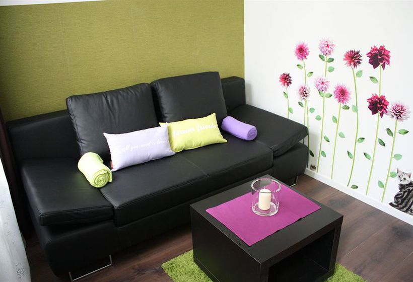 Govienna Small Modern Apartment