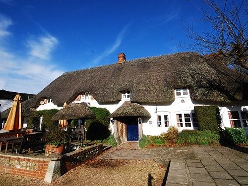 Hotel The Hatchet Inn 2