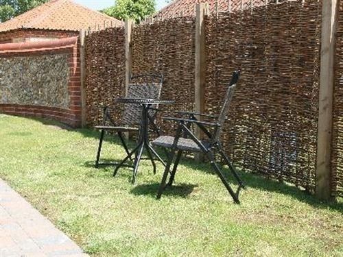 Mjb Langham Hall Apartments 10