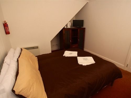 Mjb Langham Hall Apartments 15