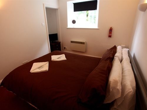 Mjb Langham Hall Apartments 17