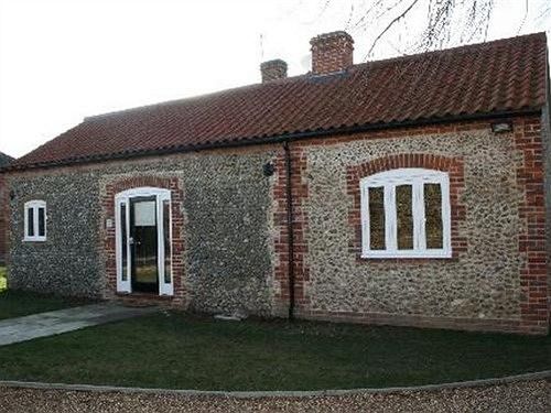 Mjb Langham Hall Apartments 6