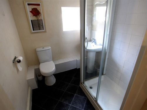 Mjb Langham Hall Apartments 8