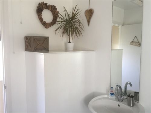 Bed and Breakfast Smarties Surf Lodge 2