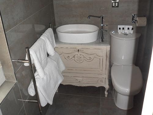 Hotel No.64 At The Joiners