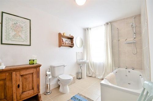 Bed and Breakfast Trereife House 4