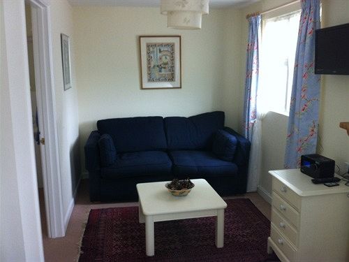 Bed and Breakfast Gunville House 11