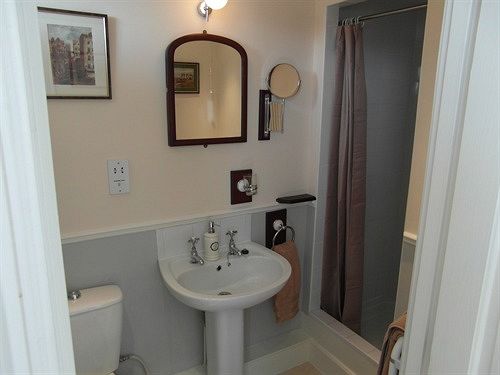 Bed & Breakfast Saint Hilda S House