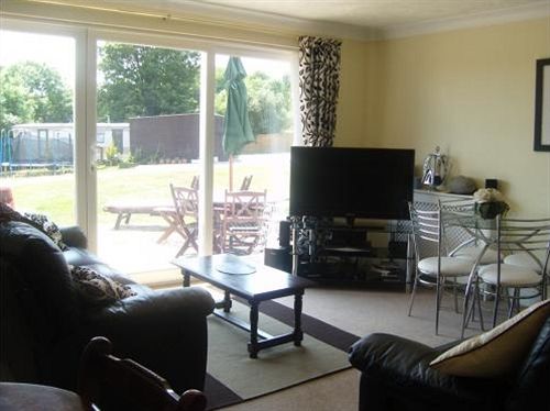 Alkham Valley View Bed & Breakfast 5