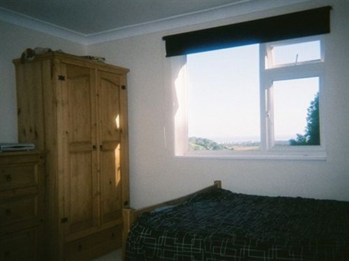 Alkham Valley View Bed & Breakfast 6