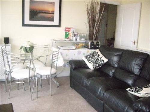 Alkham Valley View Bed & Breakfast 7