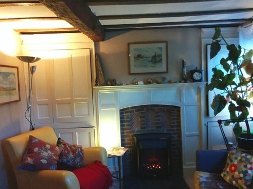 The Bench Mark B&b 13