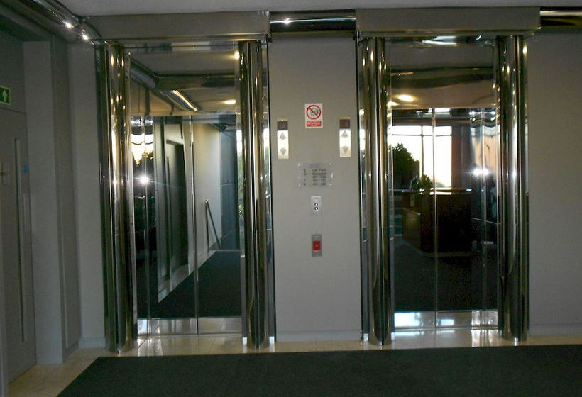 Max Serviced Apartments Parallel House 1