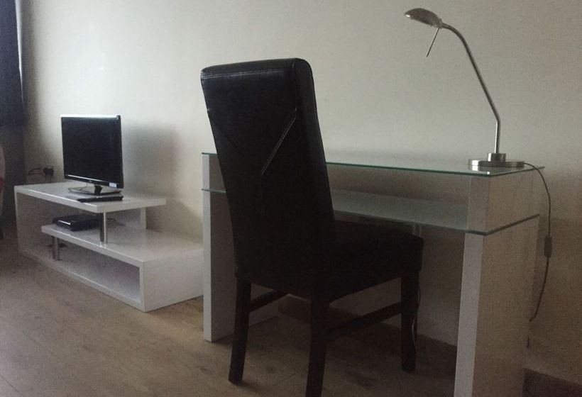 Max Serviced Apartments Parallel House 8