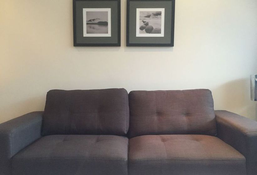 Max Serviced Apartments Parallel House 9