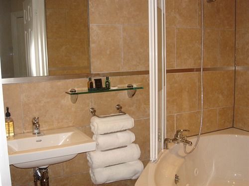 Pensão Acorn Lodge 5