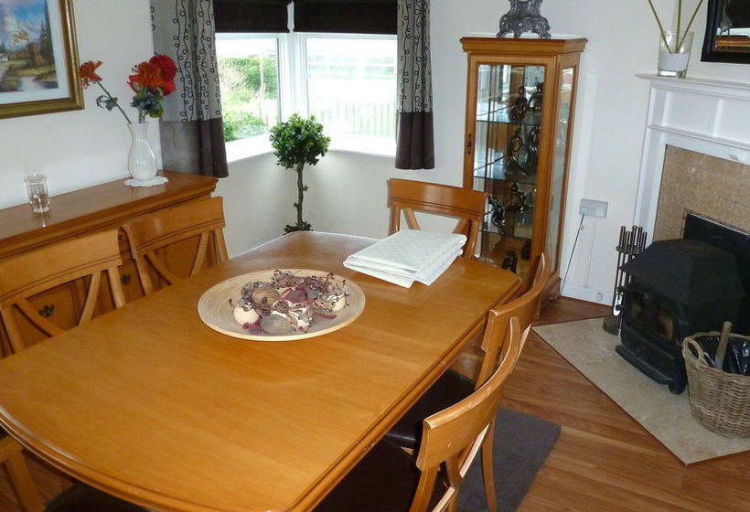 Grassmead Grasscroft 13