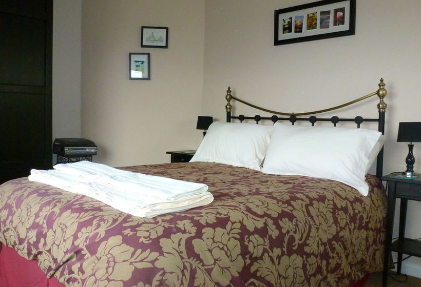 Grassmead Grasscroft 9