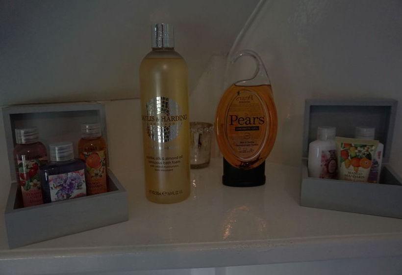 Clay Hall House Bed & Breakfast