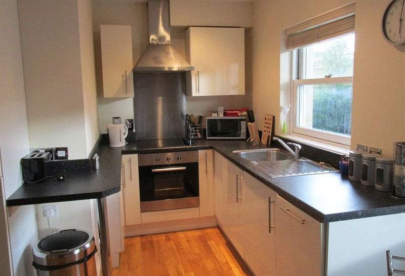 Bath Breaks Apartments