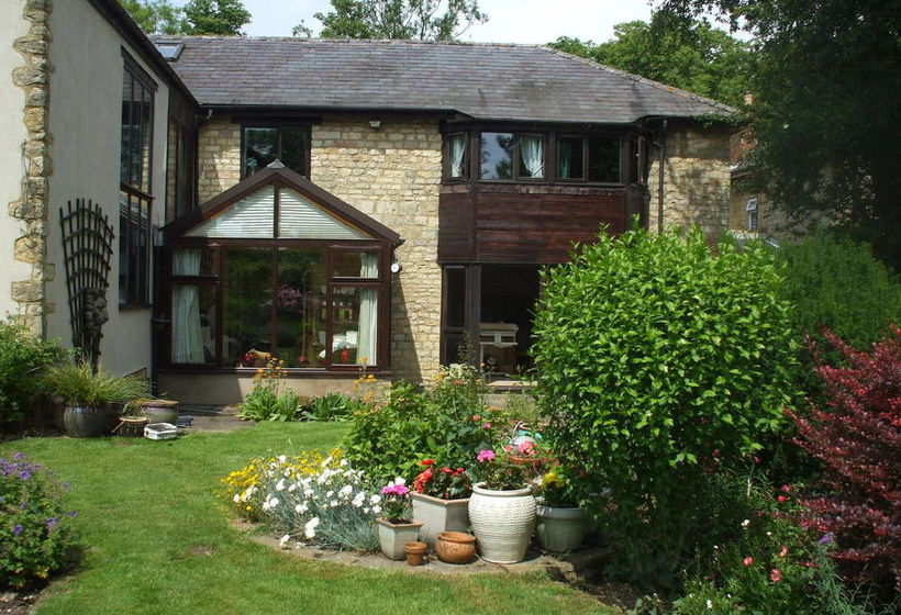 Silverstone Bed And Breakfast