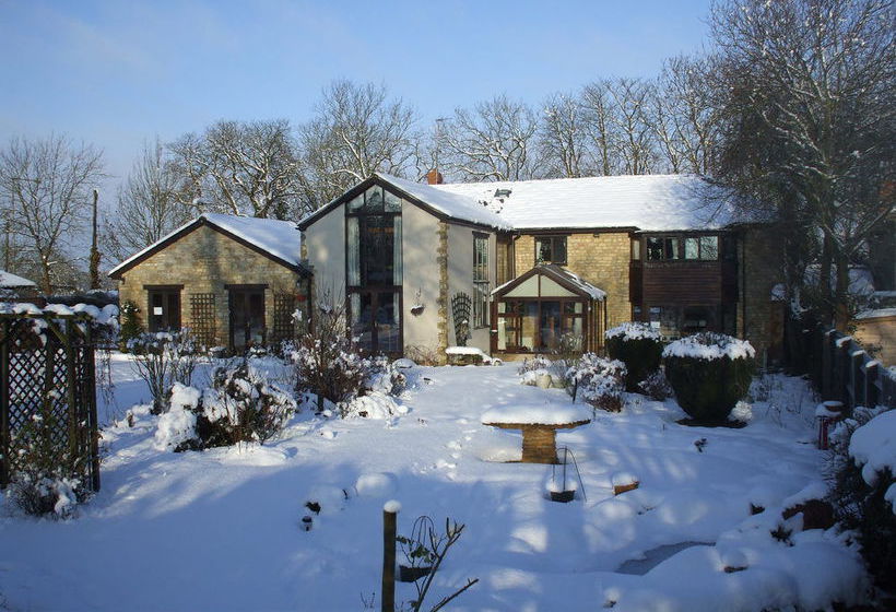 Silverstone Bed And Breakfast 1