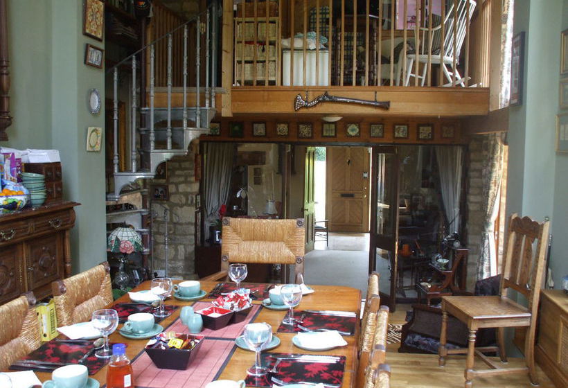 Silverstone Bed And Breakfast 11