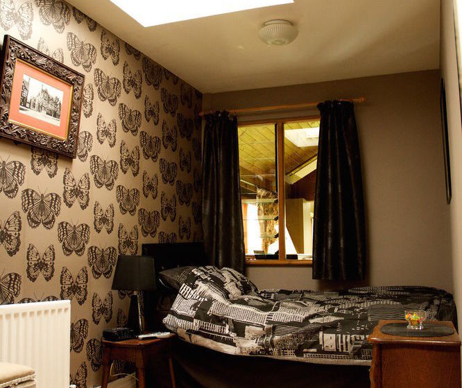 Silverstone Bed And Breakfast 14