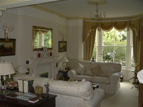 Bed and Breakfast The Grove 1