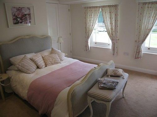 Bed and Breakfast 32 The Green 8