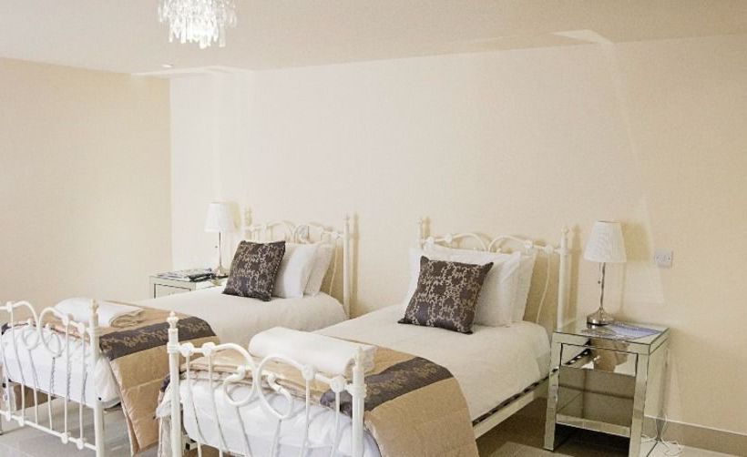 Cranberries Luxury Hideaway 1