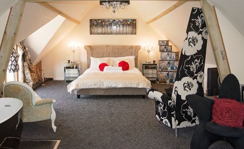 Cranberries Luxury Hideaway 12