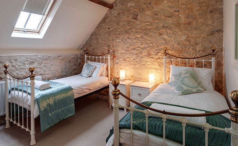 Cranberries Luxury Hideaway 13