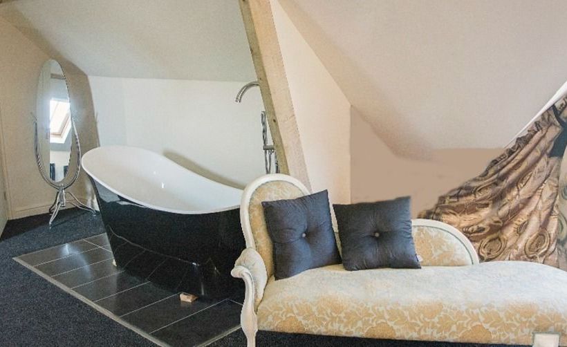 Cranberries Luxury Hideaway 14