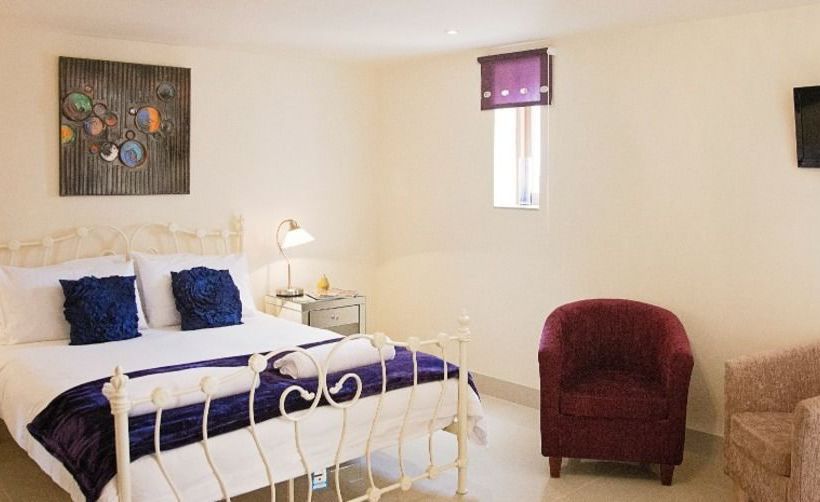 Cranberries Luxury Hideaway 6