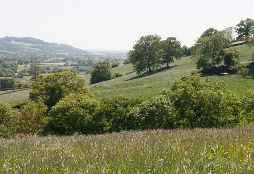 Cranberries Luxury Hideaway 8