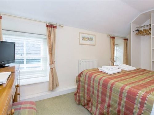 Hotel Farmers Arms 10